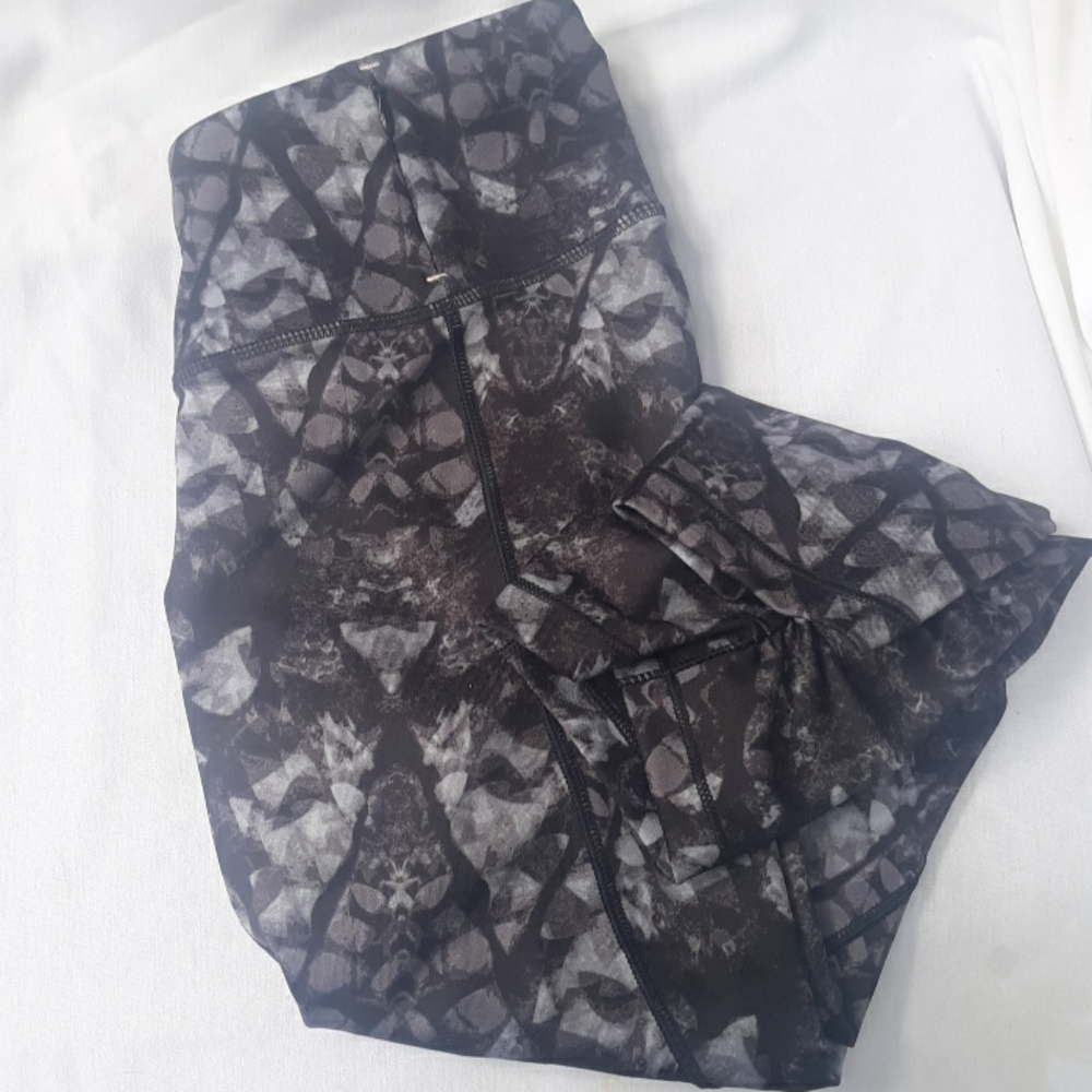 CALIA by CARRIE UNDERWOOD printed cropped legging